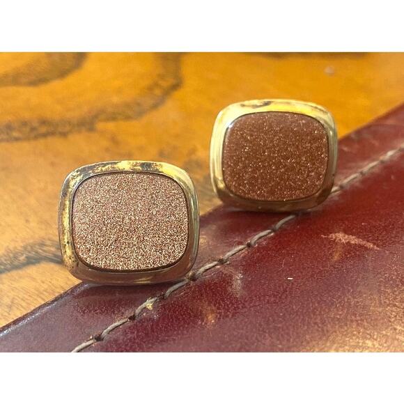 VTG Set of Correct Quality Cufflinks with Sparkling Bronze Lucite Insets - Picture 1 of 3